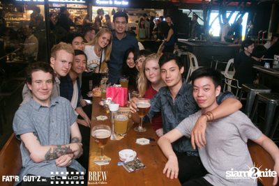 Seenspace Invasion ที่ร้าน Clouds, Fat'R Gut'z และ BREW Beers & Ciders — photo 36