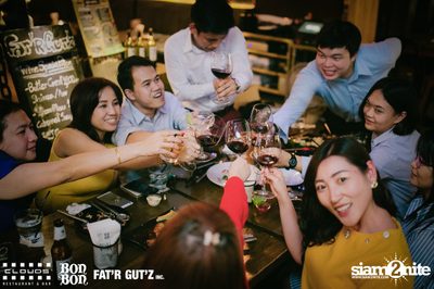 คืนวันเสาร์ ที่ คลาวส์, บอน บอน และ แฟตอาร์ กัตซ์ ใน Seenspace — photo 20