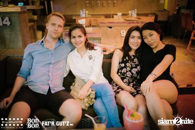 คืนวันเสาร์ ที่ คลาวส์, บอน บอน และ แฟตอาร์ กัตซ์ ใน Seenspace — photo 32