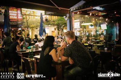 คืนวันเสาร์ ที่ คลาวส์, บอน บอน และ แฟตอาร์ กัตซ์ ใน Seenspace — photo 35