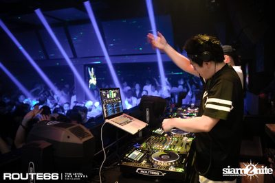 ปาร์ตี้คืนวันเสาร์ ที่ร้าน รูท ซิกตี้ซิก คลับ อาร์ซีเอ — photo 24