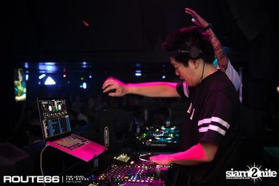 ปาร์ตี้คืนวันเสาร์ ที่ร้าน รูท ซิกตี้ซิก คลับ อาร์ซีเอ — photo 97