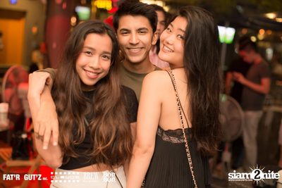 คืนวันศุกร์ ที่ คลาวส์, แฟตอาร์ กัตซ์, บริว และบอน บอน — photo 63