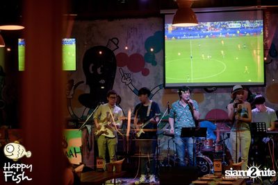 คืนวันศุกร์ ที่ร้าน แฮปปี้ ฟิช, เอเชีย ทีค เดอะ ริเวอร์ฟร้อนท์ — photo 6