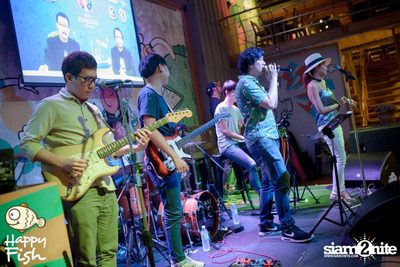 คืนวันศุกร์ ที่ร้าน แฮปปี้ ฟิช, เอเชีย ทีค เดอะ ริเวอร์ฟร้อนท์ — photo 38