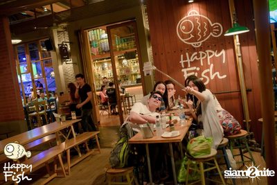 คืนวันศุกร์ ที่ร้าน แฮปปี้ ฟิช, เอเชีย ทีค เดอะ ริเวอร์ฟร้อนท์ — photo 61