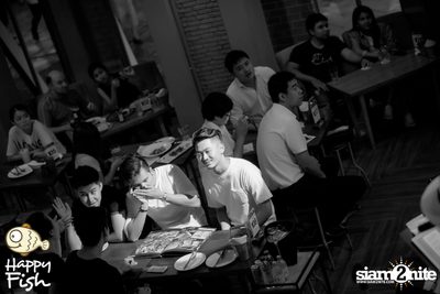 คืนวันศุกร์ ที่ร้าน แฮปปี้ ฟิช, เอเชีย ทีค เดอะ ริเวอร์ฟร้อนท์ — photo 71