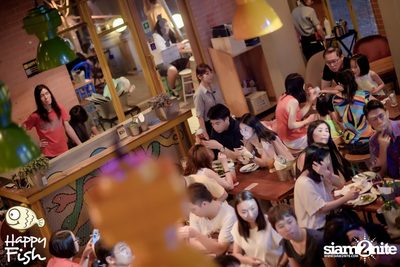 คืนวันศุกร์ ที่ร้าน แฮปปี้ ฟิช, เอเชีย ทีค เดอะ ริเวอร์ฟร้อนท์ — photo 82