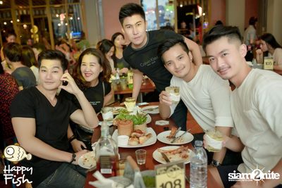 คืนวันศุกร์ ที่ร้าน แฮปปี้ ฟิช, เอเชีย ทีค เดอะ ริเวอร์ฟร้อนท์ — photo 98