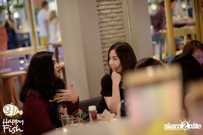 คืนวันศุกร์ ที่ร้าน แฮปปี้ ฟิช, เอเชีย ทีค เดอะ ริเวอร์ฟร้อนท์ — photo 105
