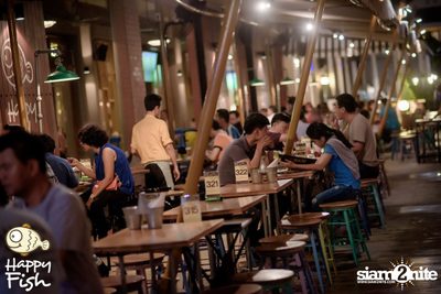 คืนวันศุกร์ ที่ร้าน แฮปปี้ ฟิช, เอเชีย ทีค เดอะ ริเวอร์ฟร้อนท์ — photo 113