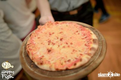 คืนวันศุกร์ ที่ร้าน แฮปปี้ ฟิช, เอเชีย ทีค เดอะ ริเวอร์ฟร้อนท์ — photo 119