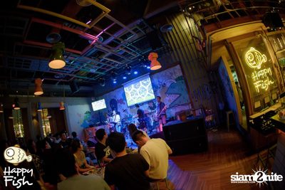 คืนวันศุกร์ ที่ร้าน แฮปปี้ ฟิช, เอเชีย ทีค เดอะ ริเวอร์ฟร้อนท์ — photo 127