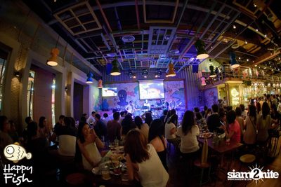 คืนวันศุกร์ ที่ร้าน แฮปปี้ ฟิช, เอเชีย ทีค เดอะ ริเวอร์ฟร้อนท์ — photo 129