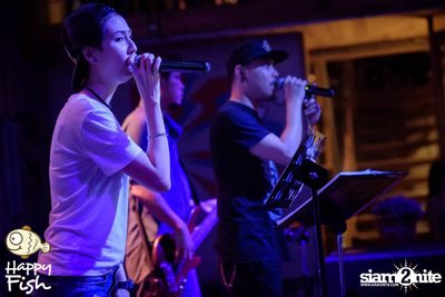 คืนวันศุกร์ ที่ร้าน แฮปปี้ ฟิช, เอเชีย ทีค เดอะ ริเวอร์ฟร้อนท์ — photo 135