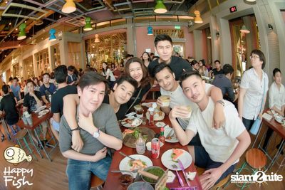 คืนวันศุกร์ ที่ร้าน แฮปปี้ ฟิช, เอเชีย ทีค เดอะ ริเวอร์ฟร้อนท์ — photo 140
