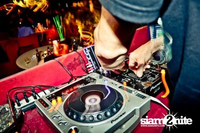 Suk 11 Club Crawl — photo 121