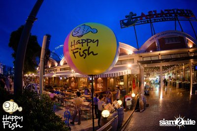 คืนวันศุกร์ ที่ร้าน แฮปปี้ ฟิช, เอเชีย ทีค เดอะ ริเวอร์ฟร้อนท์ — photo 7