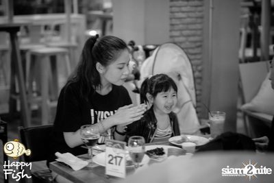 คืนวันศุกร์ ที่ร้าน แฮปปี้ ฟิช, เอเชีย ทีค เดอะ ริเวอร์ฟร้อนท์ — photo 23