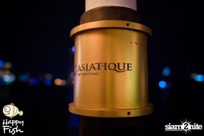 คืนวันศุกร์ ที่ร้าน แฮปปี้ ฟิช, เอเชีย ทีค เดอะ ริเวอร์ฟร้อนท์ — photo 33