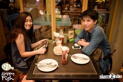 คืนวันศุกร์ ที่ร้าน แฮปปี้ ฟิช, เอเชีย ทีค เดอะ ริเวอร์ฟร้อนท์ — photo 48