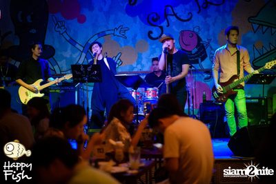 คืนวันศุกร์ ที่ร้าน แฮปปี้ ฟิช, เอเชีย ทีค เดอะ ริเวอร์ฟร้อนท์ — photo 84