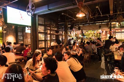 Saturday Night at Atmos, Thonglor Soi 10 — photo 28