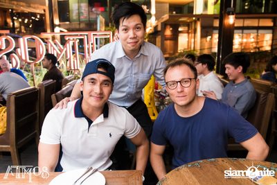 Saturday Night at Atmos, Thonglor Soi 10 — photo 38