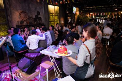 Saturday Night at Atmos, Thonglor Soi 10 — photo 124