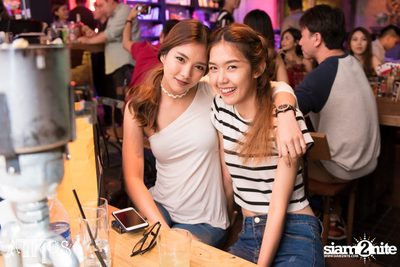 Saturday Night at Atmos, Thonglor Soi 10 — photo 156