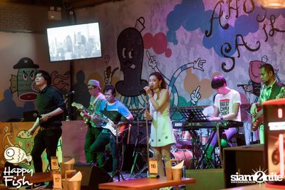 คืนวันศุกร์ ที่ร้าน แฮปปี้ ฟิช, เอเชีย ทีค เดอะ ริเวอร์ฟร้อนท์ — photo 21