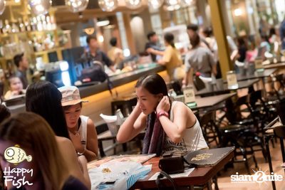 คืนวันศุกร์ ที่ร้าน แฮปปี้ ฟิช, เอเชีย ทีค เดอะ ริเวอร์ฟร้อนท์ — photo 26