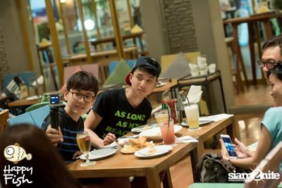 คืนวันศุกร์ ที่ร้าน แฮปปี้ ฟิช, เอเชีย ทีค เดอะ ริเวอร์ฟร้อนท์ — photo 33
