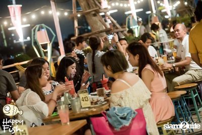 คืนวันศุกร์ ที่ร้าน แฮปปี้ ฟิช, เอเชีย ทีค เดอะ ริเวอร์ฟร้อนท์ — photo 40