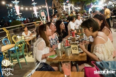 คืนวันศุกร์ ที่ร้าน แฮปปี้ ฟิช, เอเชีย ทีค เดอะ ริเวอร์ฟร้อนท์ — photo 43