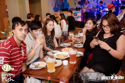 คืนวันศุกร์ ที่ร้าน แฮปปี้ ฟิช, เอเชีย ทีค เดอะ ริเวอร์ฟร้อนท์ — photo 53