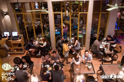 คืนวันศุกร์ ที่ร้าน แฮปปี้ ฟิช, เอเชีย ทีค เดอะ ริเวอร์ฟร้อนท์ — photo 59