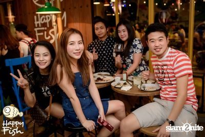 คืนวันศุกร์ ที่ร้าน แฮปปี้ ฟิช, เอเชีย ทีค เดอะ ริเวอร์ฟร้อนท์ — photo 63