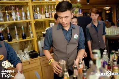 คืนวันศุกร์ ที่ร้าน แฮปปี้ ฟิช, เอเชีย ทีค เดอะ ริเวอร์ฟร้อนท์ — photo 66