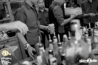 คืนวันศุกร์ ที่ร้าน แฮปปี้ ฟิช, เอเชีย ทีค เดอะ ริเวอร์ฟร้อนท์ — photo 67