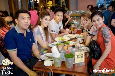 คืนวันศุกร์ ที่ร้าน แฮปปี้ ฟิช, เอเชีย ทีค เดอะ ริเวอร์ฟร้อนท์ — photo 72