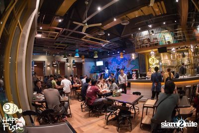 คืนวันศุกร์ ที่ร้าน แฮปปี้ ฟิช, เอเชีย ทีค เดอะ ริเวอร์ฟร้อนท์ — photo 83