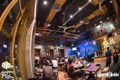 คืนวันศุกร์ ที่ร้าน แฮปปี้ ฟิช, เอเชีย ทีค เดอะ ริเวอร์ฟร้อนท์ — photo 84