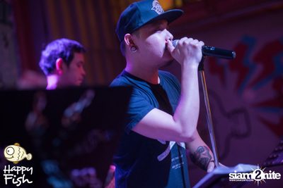 คืนวันศุกร์ ที่ร้าน แฮปปี้ ฟิช, เอเชีย ทีค เดอะ ริเวอร์ฟร้อนท์ — photo 96