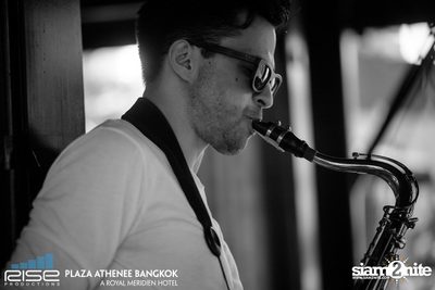 H2o Midsummer Pool Party at Plaza Athenee — photo 22