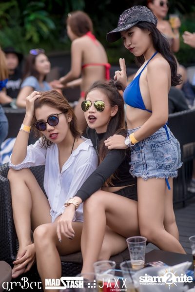 AmWet VS. Hooters (The Battle) Pool Party at AmBar Bangkok — photo 21