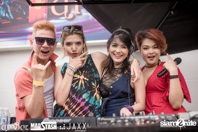 AmWet VS. Hooters (The Battle) Pool Party at AmBar Bangkok — photo 26