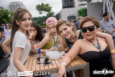 AmWet VS. Hooters (The Battle) Pool Party at AmBar Bangkok — photo 50