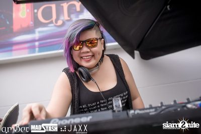 AmWet VS. Hooters (The Battle) Pool Party at AmBar Bangkok — photo 89