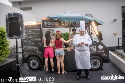 AmWet VS. Hooters (The Battle) Pool Party at AmBar Bangkok — photo 117